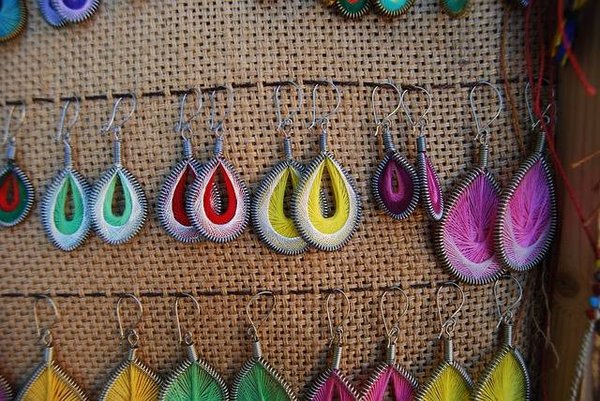 Comment créer des boucles d'oreilles DIY originales