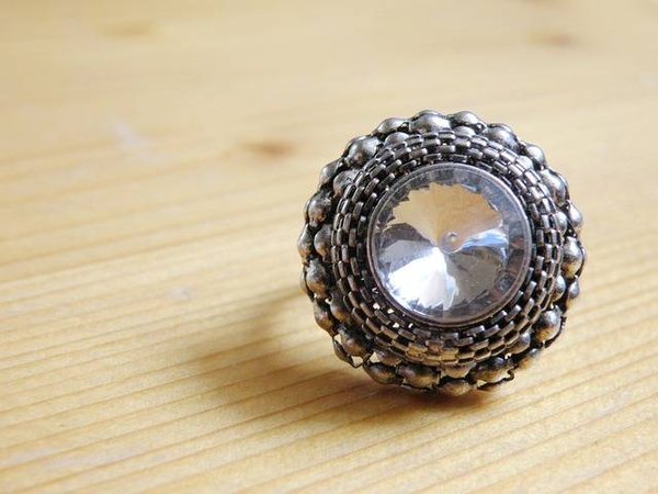 Des boucles d'oreilles diamant originales pour un style sublime